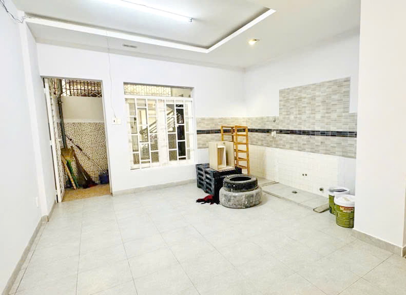 Bán nhà mặt tiền 2 lầu 4x16m KDC Cao Lỗ Phường 4 Quận 8